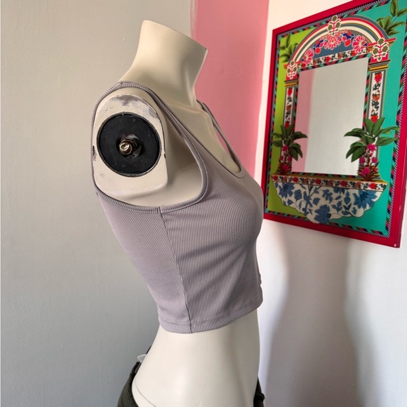 Light Grey Cropped Tank Top - Picture 2 of 5